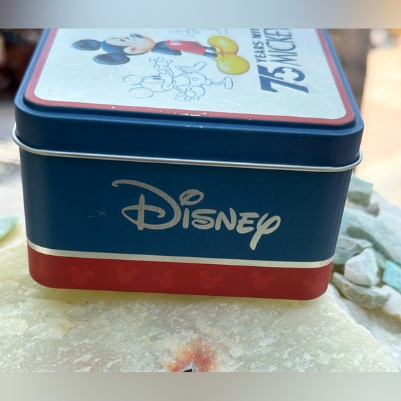 A Collectible Commemorative 75th Anniversary of the Creation of Mickey Watch - Picture 11 of 15